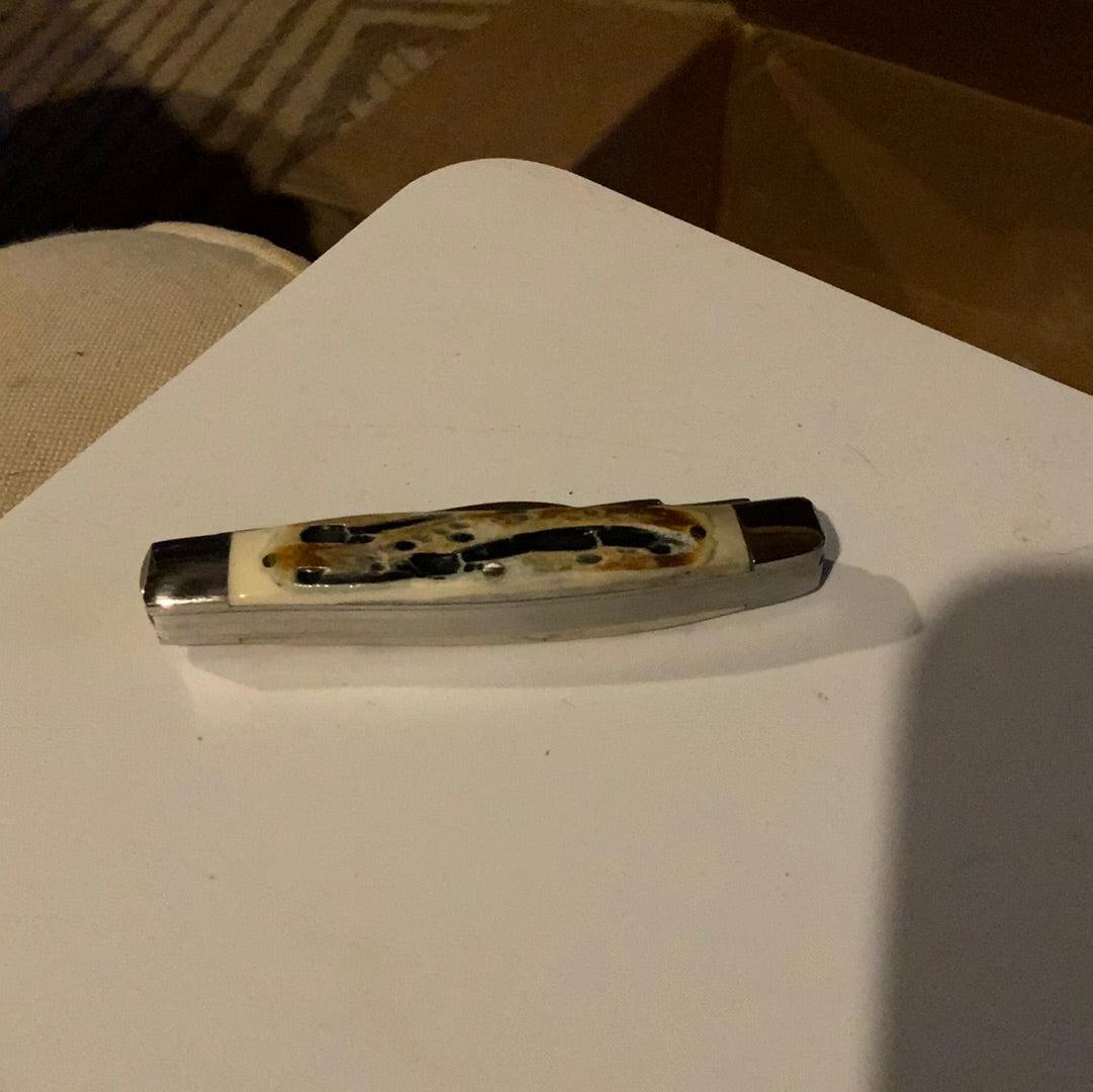 TWISTED X BONE HANDLE KNIFE