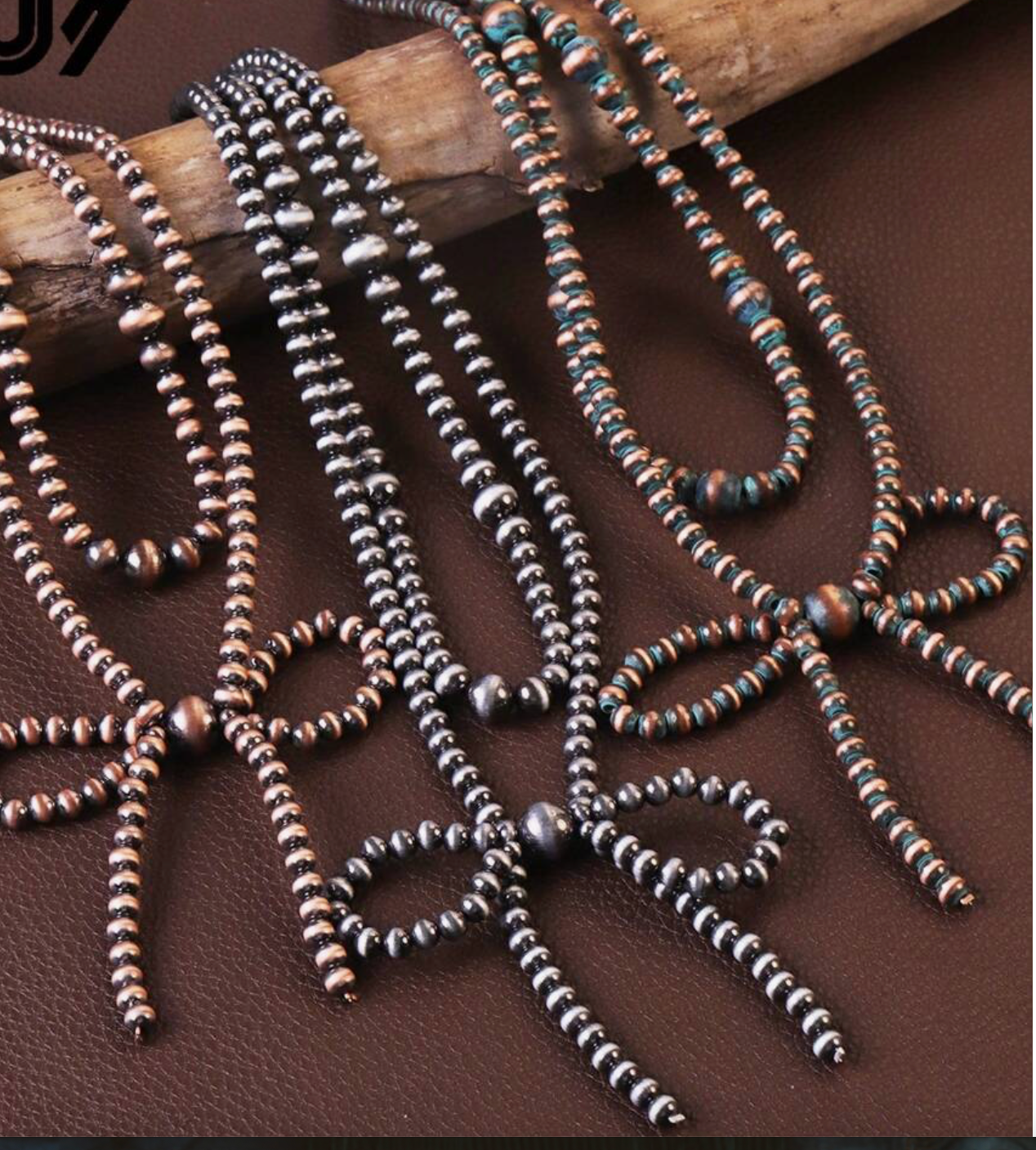 Honey Beez Boutique - Bow Beaded necklace : Silver