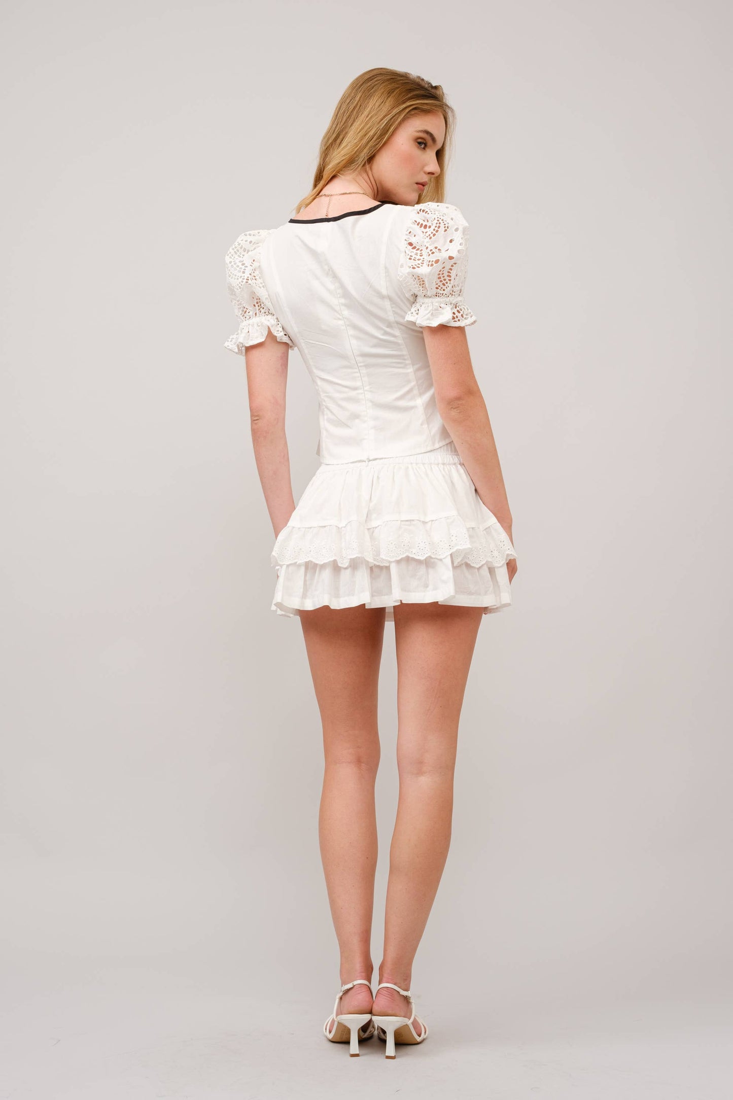 Blue B - 93224T - Eyelet Puff Sleeve Contrast Tie Crop Top: OFF WHITE / S