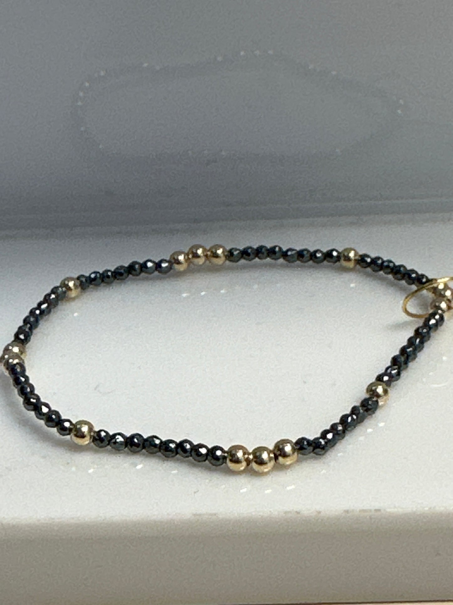 E NEWTON WORTHY PATTERN 2 MM BEAD BRACELET