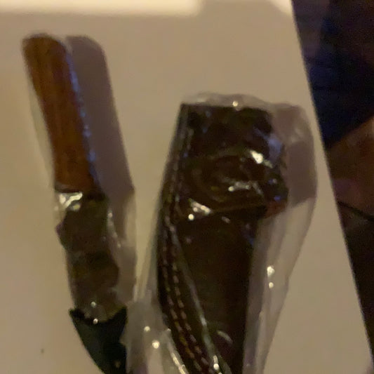 CIRCLE SH CUTLERY DAMASCUS KNIFE WOOD GRIP 5 1/2” WITH SHEATH