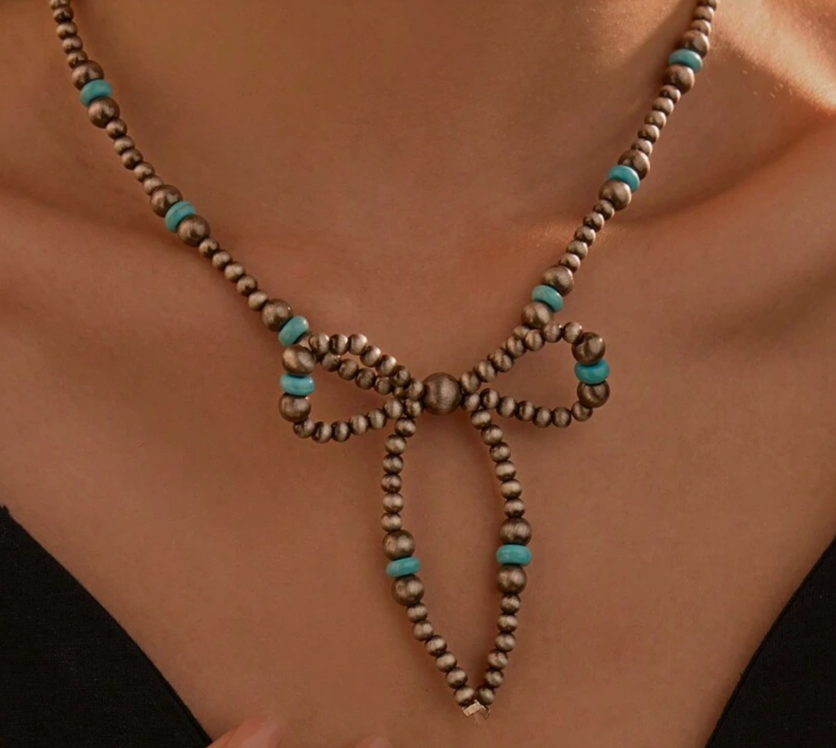 Honey Beez Boutique - Turquoise beaded bow necklace