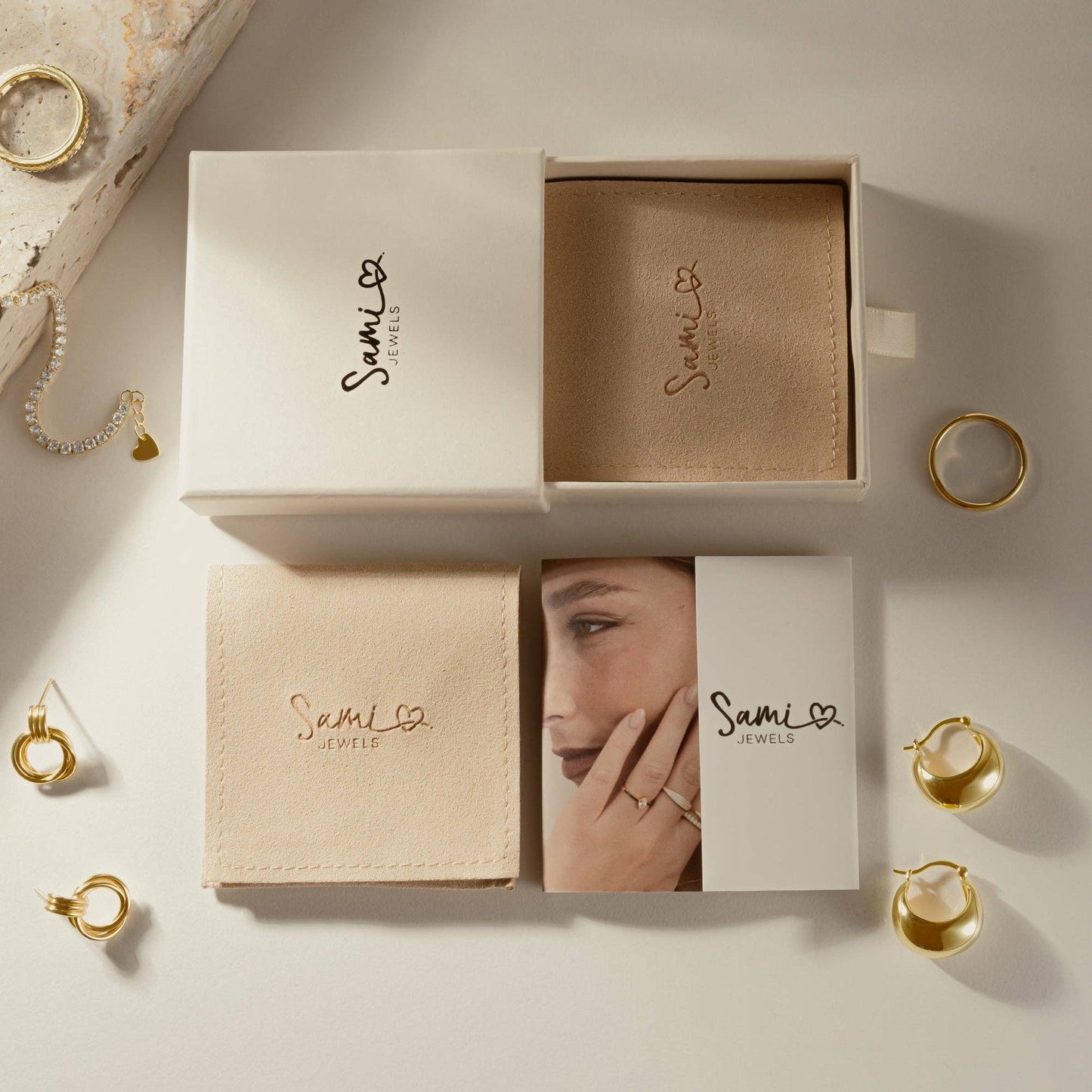 Sami Jewels - Twisted Bangle Cuff: Gold / 6.75"
