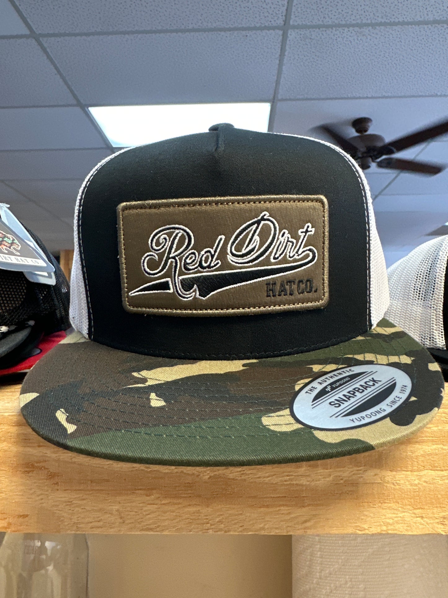 RED DIRT HAT CO COVER UP CAP CAMO/BLACK/WHITE CLASSIC