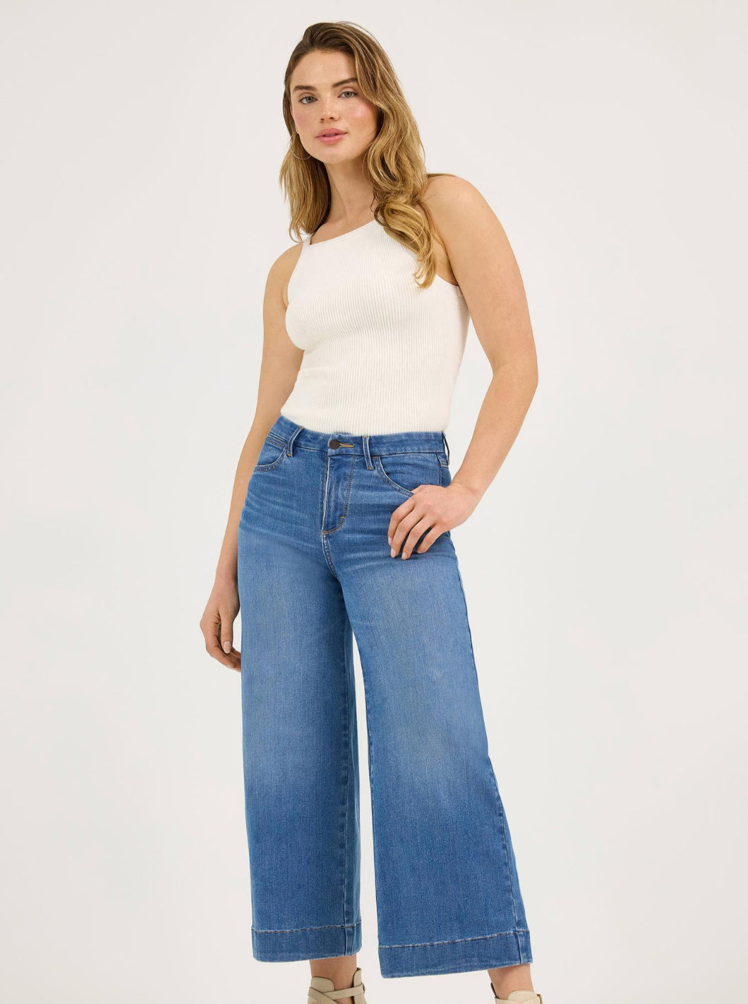 WRANGLER WOMENS BESPOKE WIDE CROP JEAN