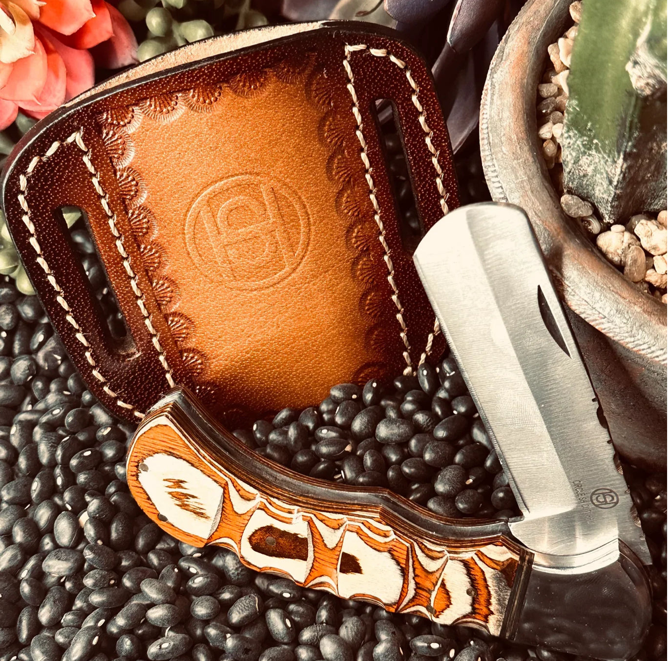 CIRCLE SH CUTLERY FOLDING CASTRATION KNIFE 5” CLOSED LEATHER SHEATH NATURAL PAKKAWOOD