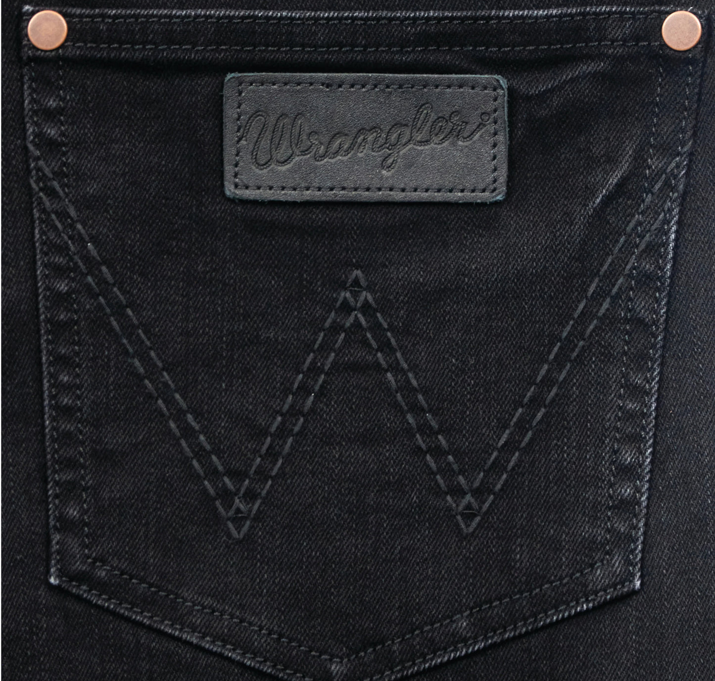 WRANGLER RETRO MENS SLIM STRAIGHT JEAN IN BLACKWELL