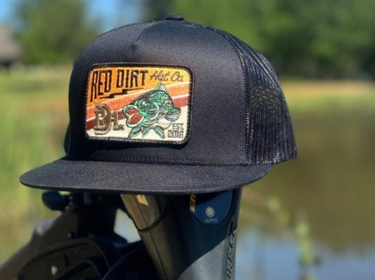 RED DIRT HAT CO WALLHANGER CAP IN BLACK/BLACK