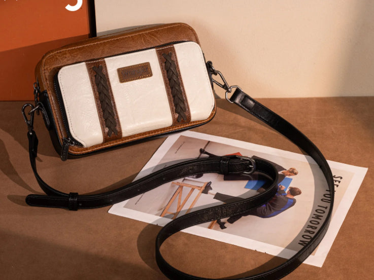WRANGLER CROSSBODY PURSE WITH WALLET COMPARTMENT