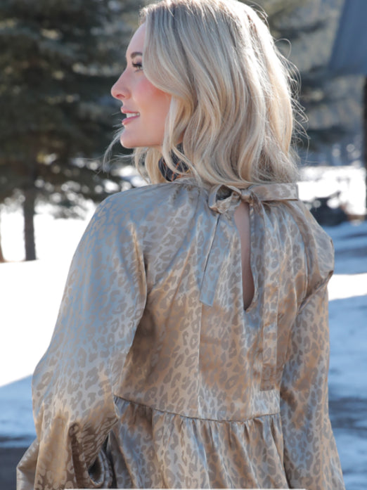 CINCH WOMENS LONG SLEEVE BLOUSE WITH TIE NECK