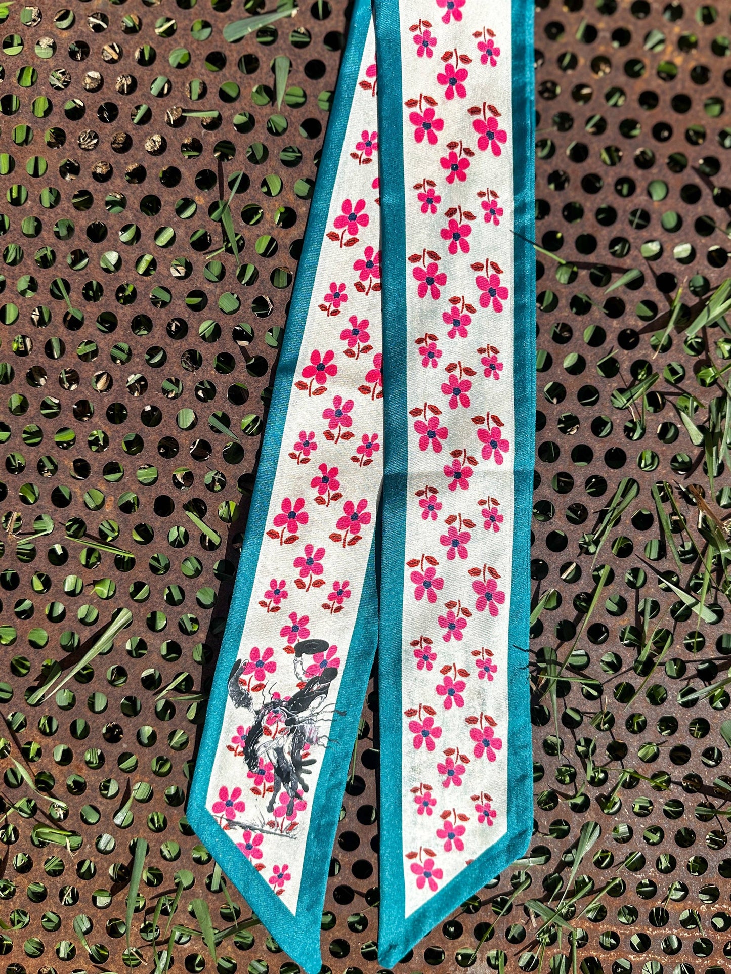 The Rodeo Rose - Teal Twillys: Round Geometric
