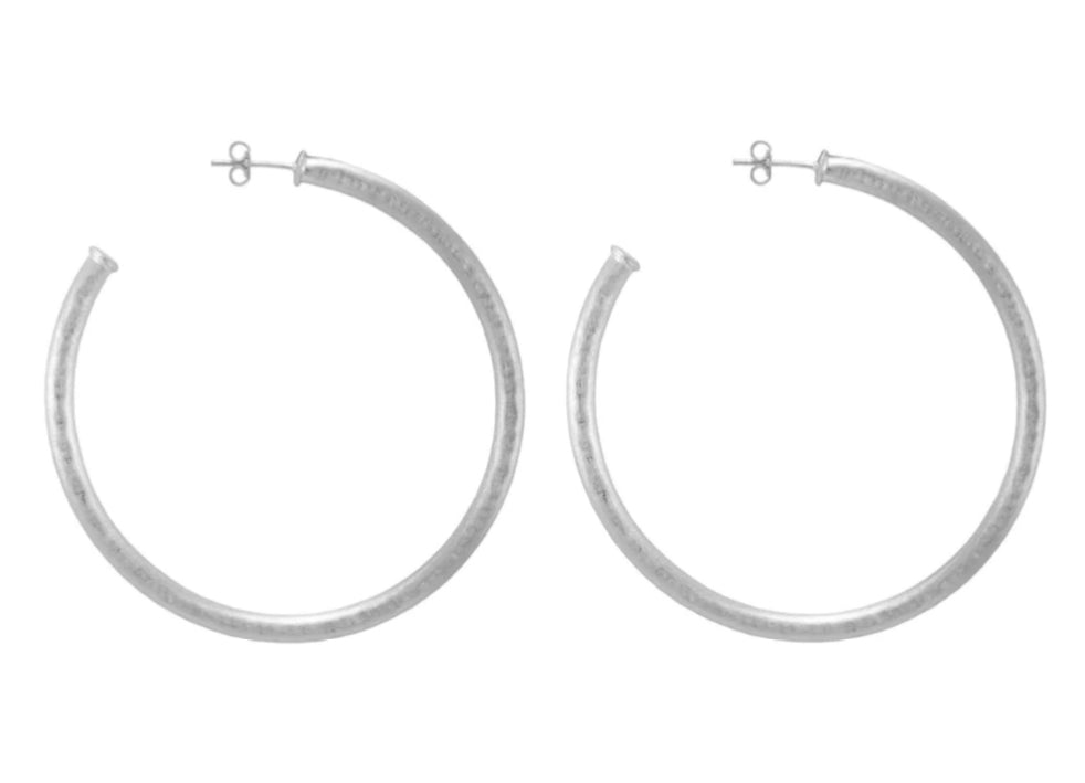 SHEILA FAJL HAMMERED EVERBODYS FAVORITE HOOP 2 1/2”