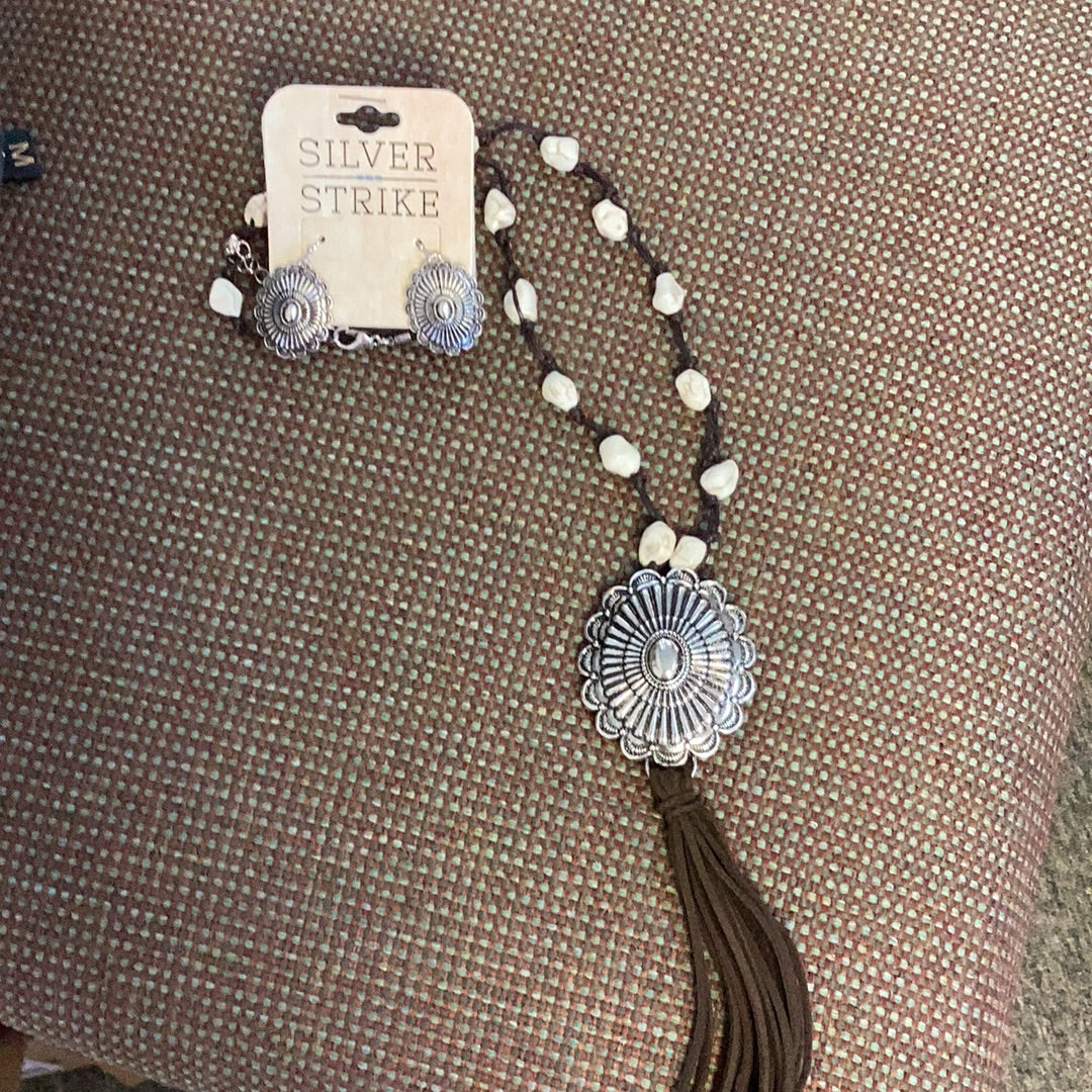 SILVER STRIKE TASSEL NECKLACE AND EARRINGS SET