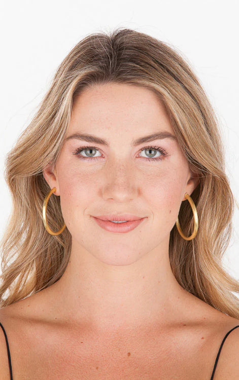 SHEILA FAJL PETITE EVERYBODYS FAVORITE HOOPS