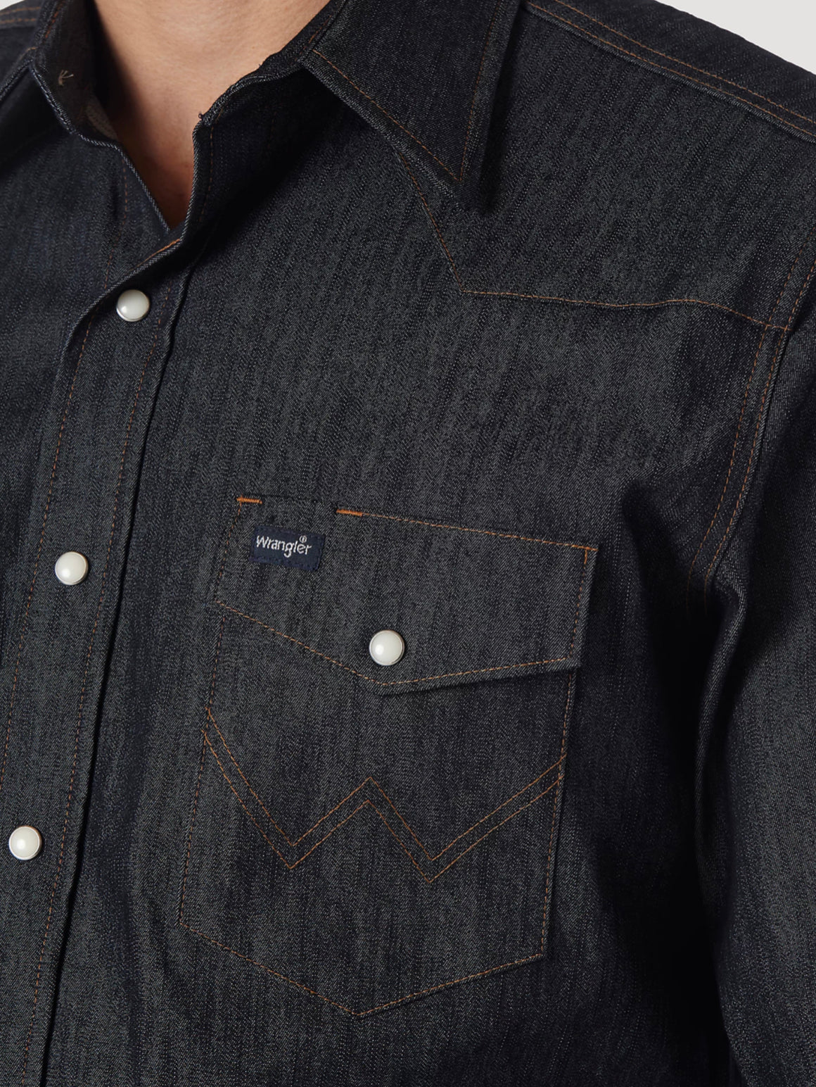 WRANGLER ADVANCED COMFORT DENIM WORKSHIRT