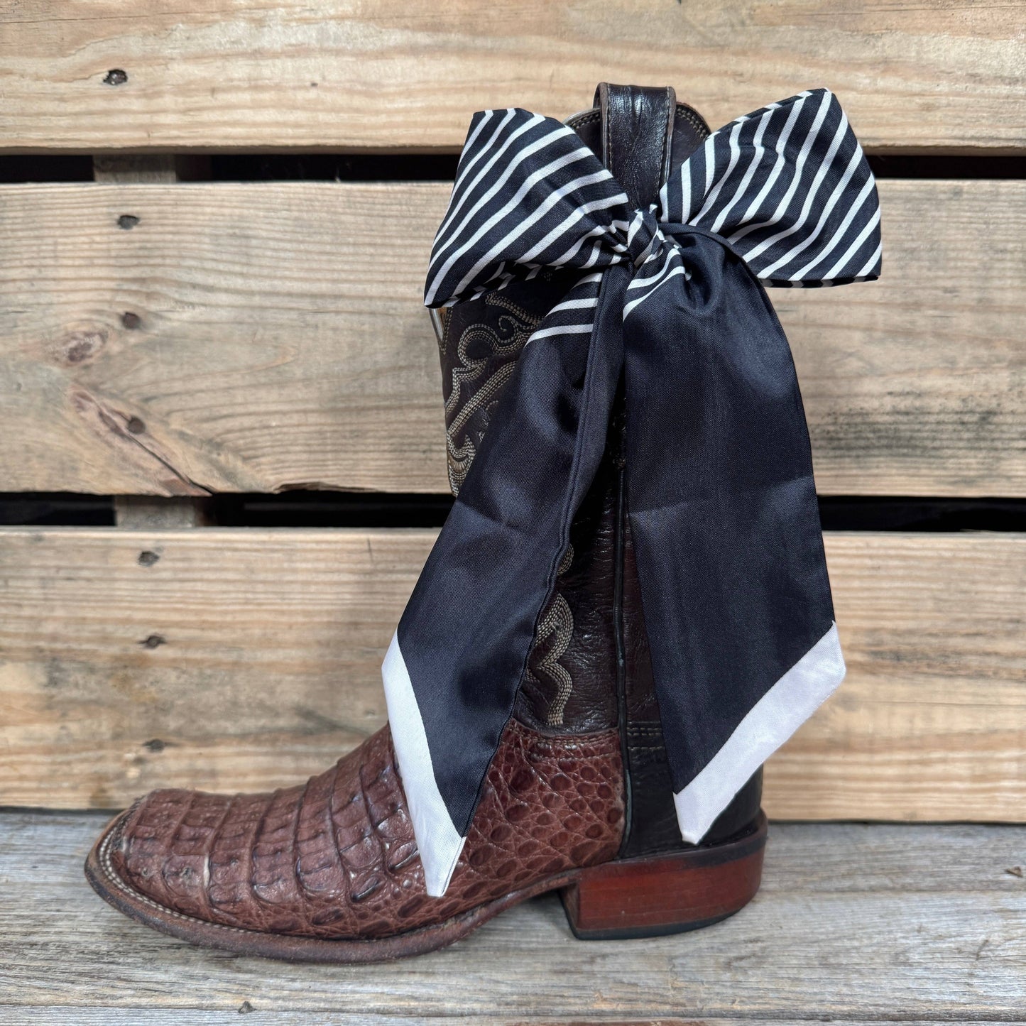 Rodeo Drive - Black and White Western Skinny Mini Wild Rag Scarf / Cowgirl Necktie #TW130