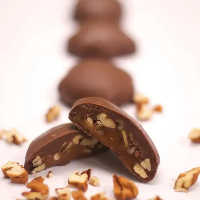 Rattlesnake Ranch Pecan Co. - Pre-Order 3.5 oz. Snack Size Kraft Bags (Heat-Sensitive): Chocolate Caramel Pecan Patties