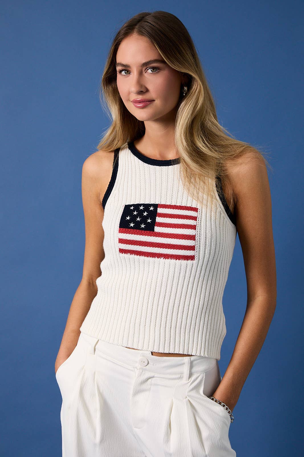 Sunday Edition - "USA FLAG " ROUND NECK CONTRAST COLOR RIBBED SWEATER TOP: WHITE-NAVY / S