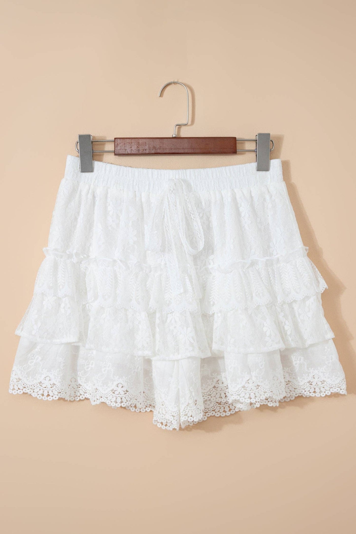 PRETTY BASH - Lace Ruffle Tiered Drawstring Waist Shorts: White / L