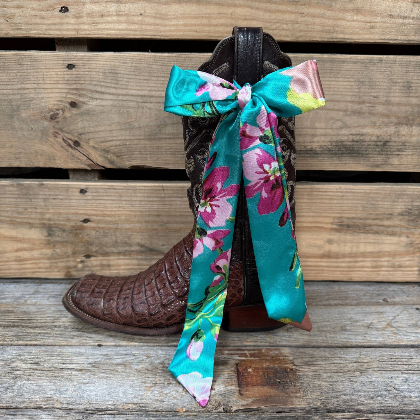 Rodeo Drive - Turquoise and Pink Western Skinny Mini Wild Rag Scarf / Cowgirl Necktie #TW319