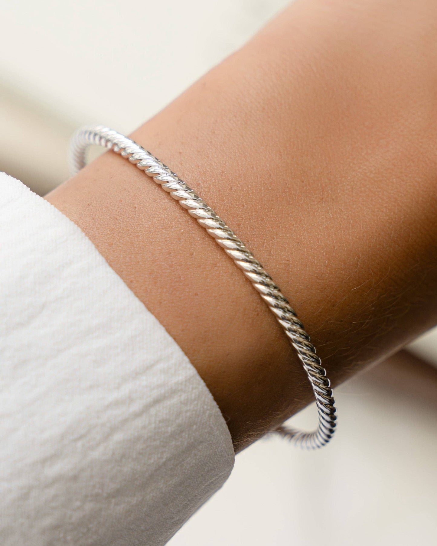 Sami Jewels - Twisted Bangle Cuff: Gold / 6.75"