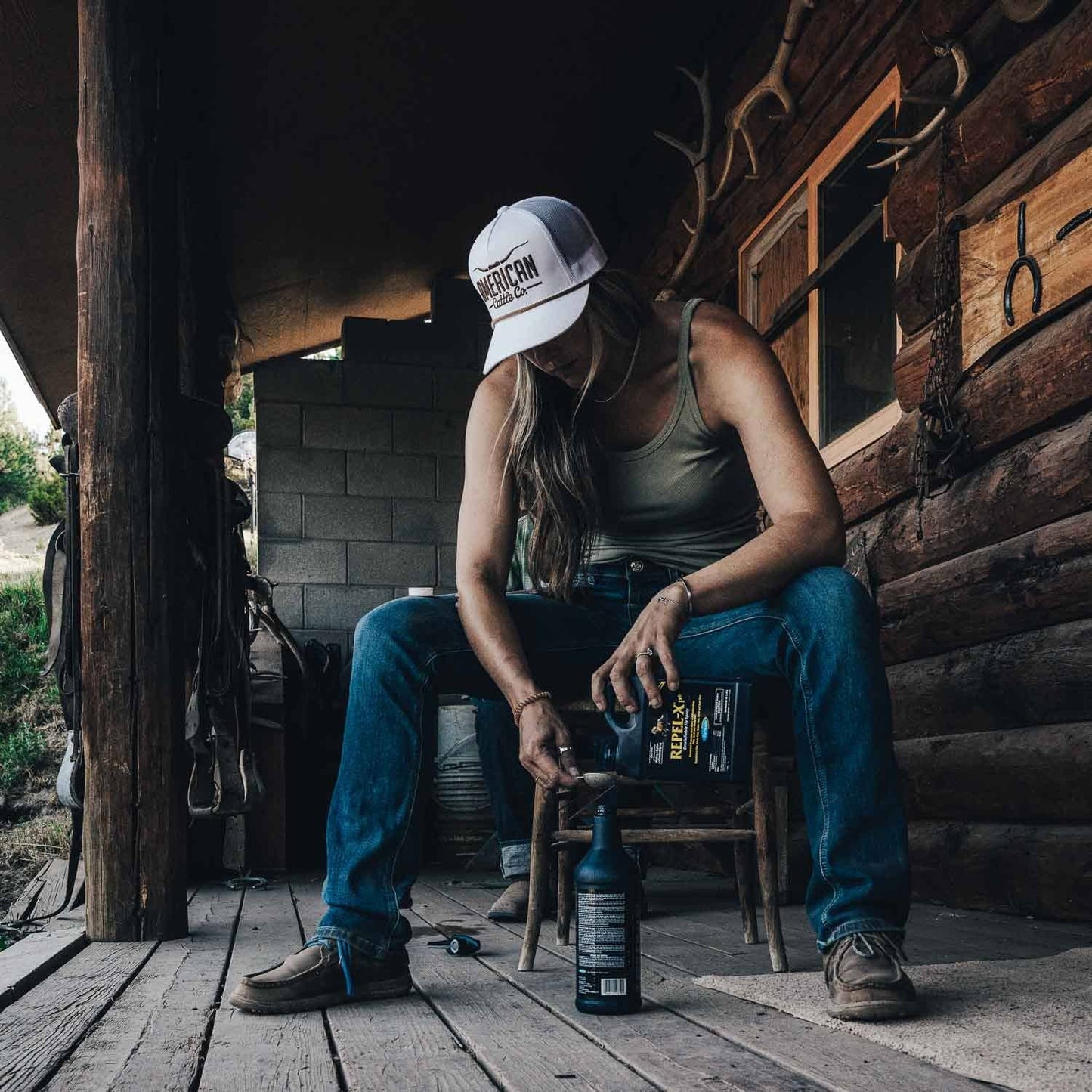 American Cattle Co - Longhorn Hat: White/Black
