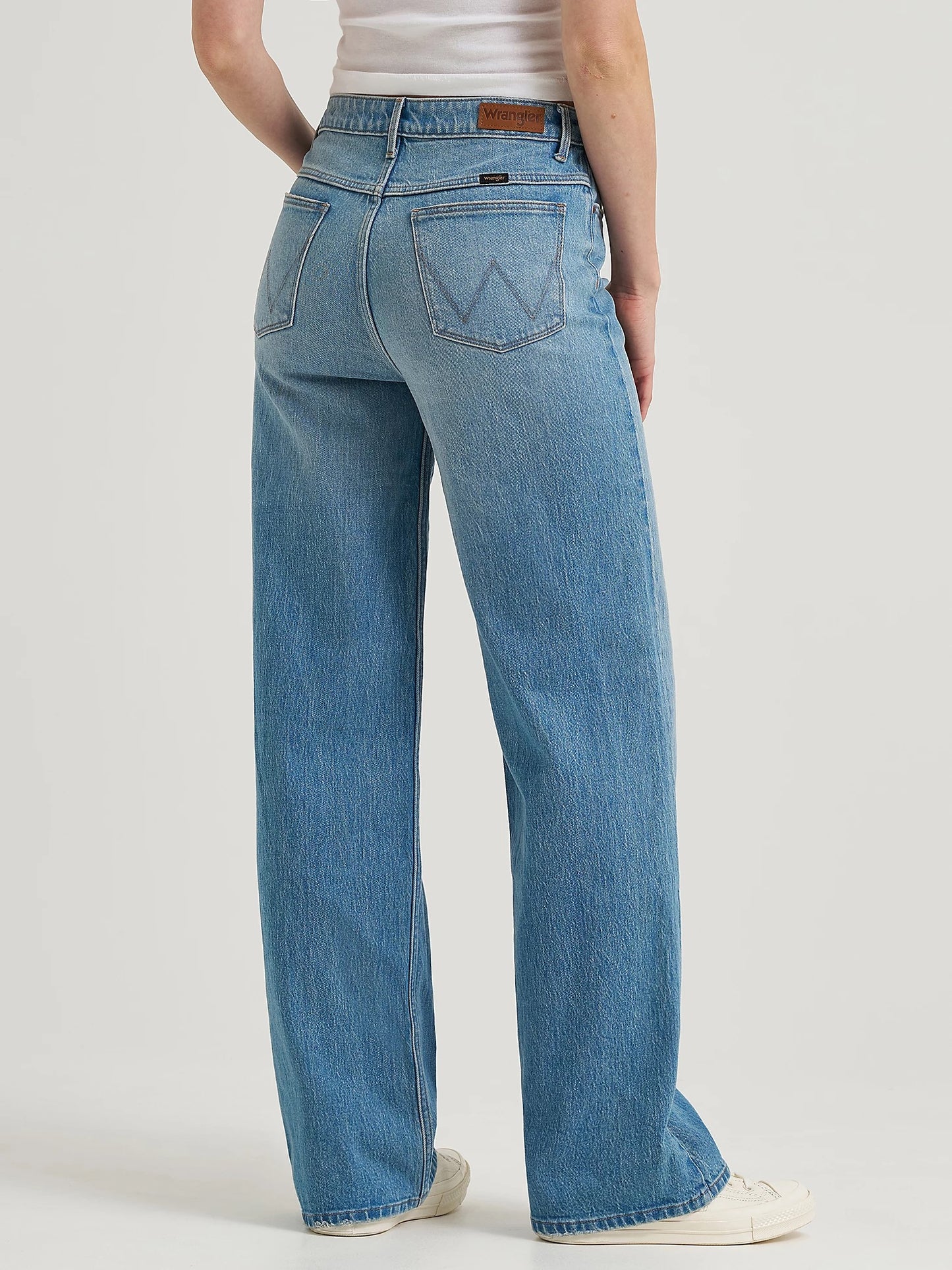 WRANGLER WOMENS LOOSE FIT STRAIGHT MID RISE JEAN IN AUSTIN