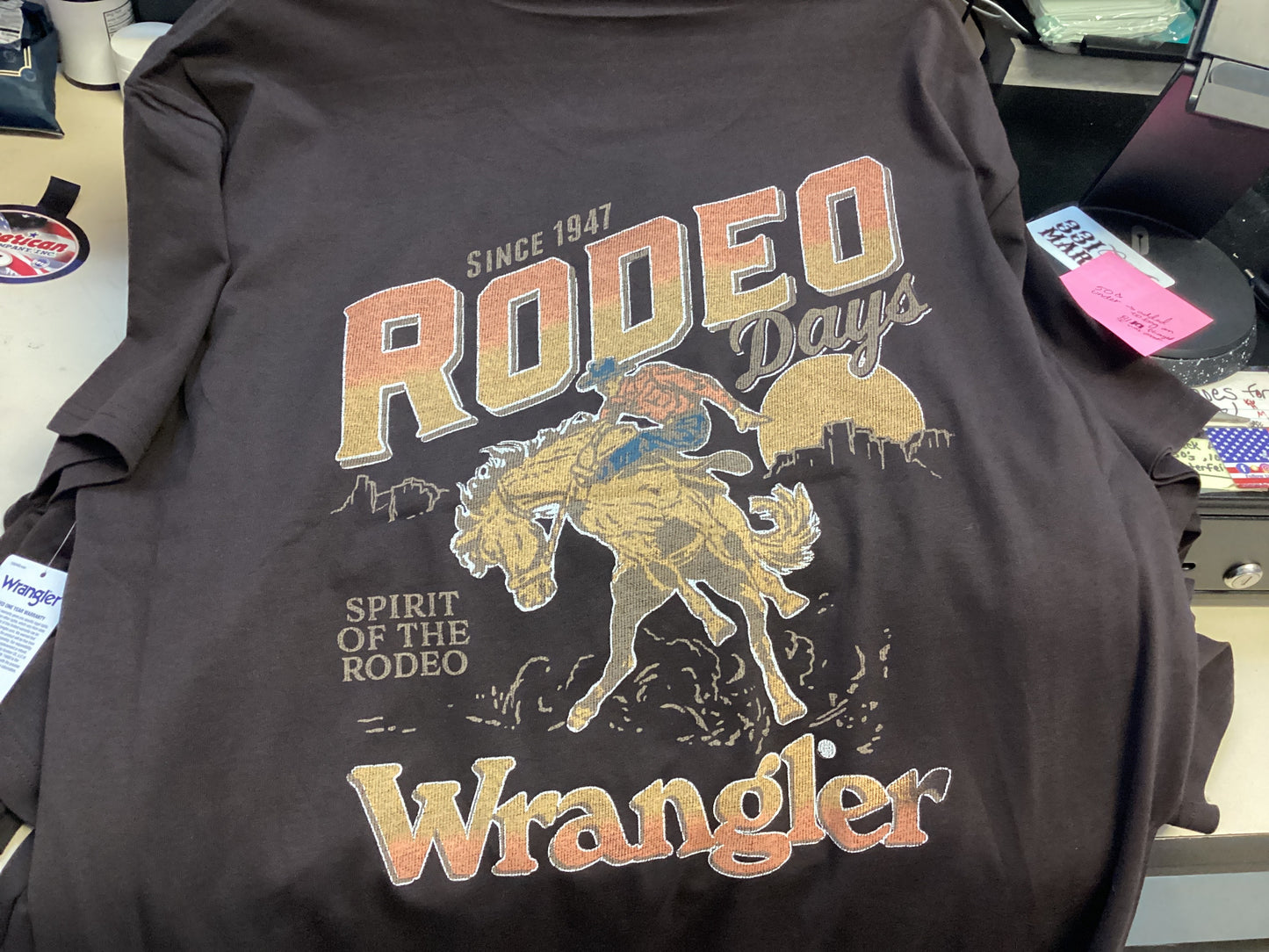 WRANGLER MENS SHORT SLEEVE VINTAGE GRAPHIC TEE