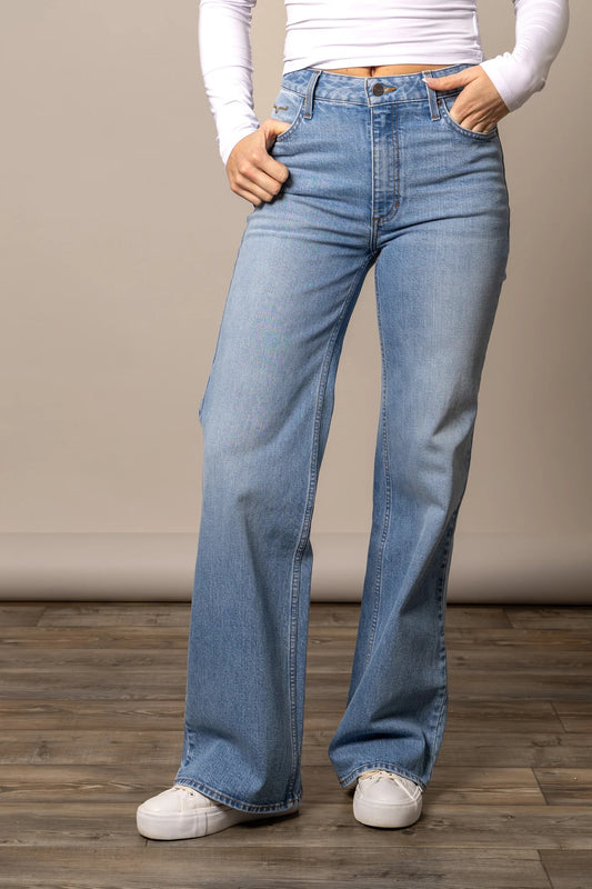 KIMES RANCH WOMENS ZOEY STOVEPIPE WIDE LEG HIGH RISE JEAN