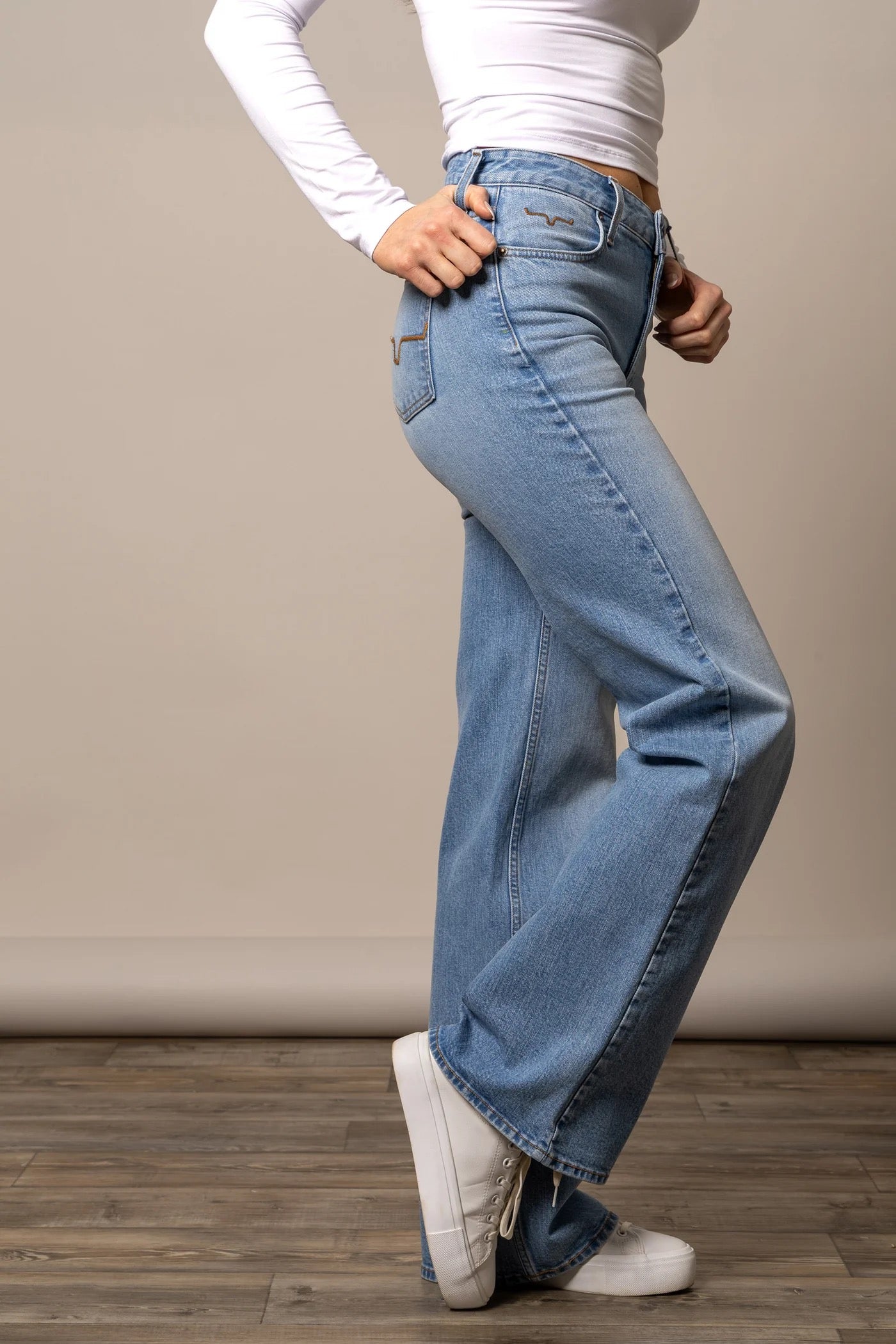KIMES RANCH WOMENS ZOEY STOVEPIPE WIDE LEG HIGH RISE JEAN