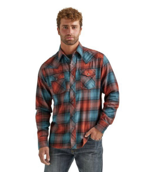 WRANGLER RETRO FLANNEL LONG SLEEVE SNAP SHIRT-MODERN FIT