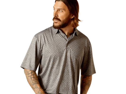 ARIAT MENS CHARGER 2.0 PRINTED SHORT SLEEVE POLO IN MICRO CHIP
