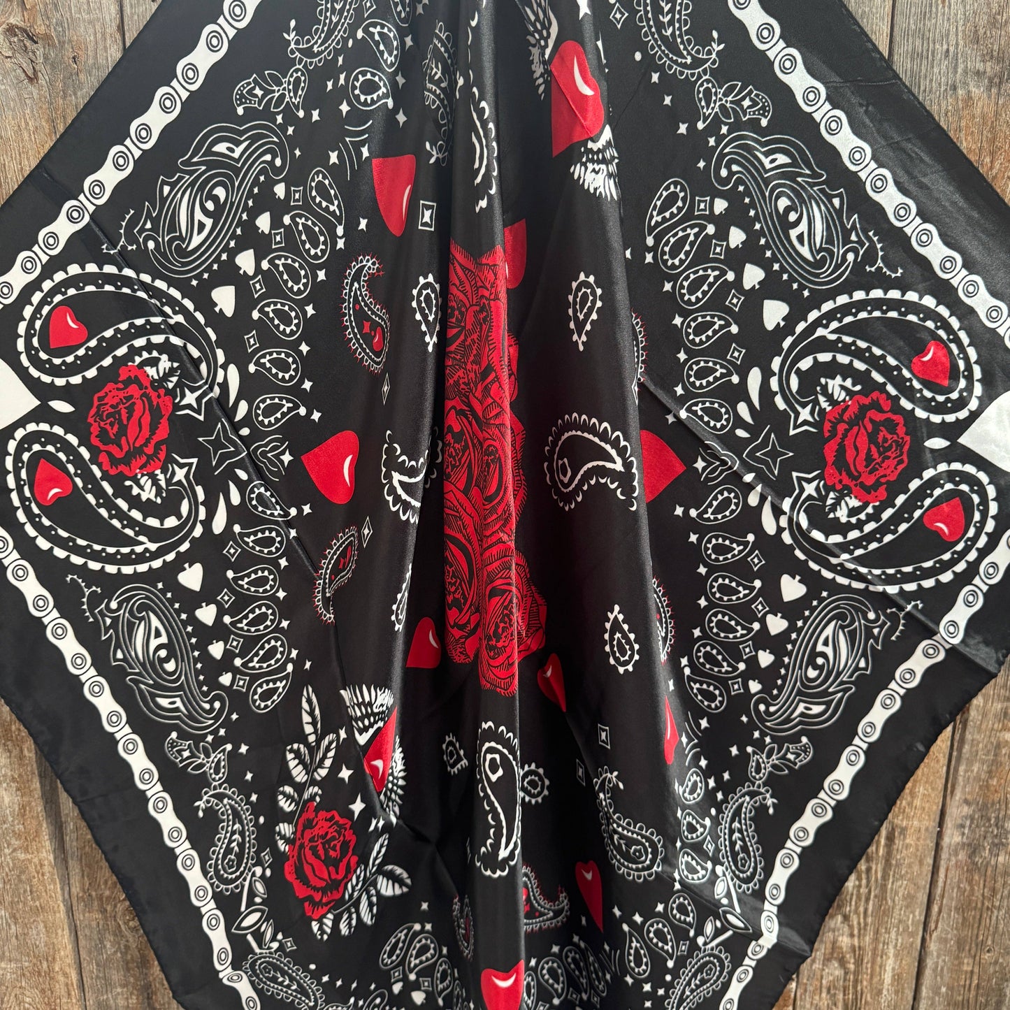 Rodeo Drive - 35X35" Lucky Cards Wild Rag / Scarf WR3433