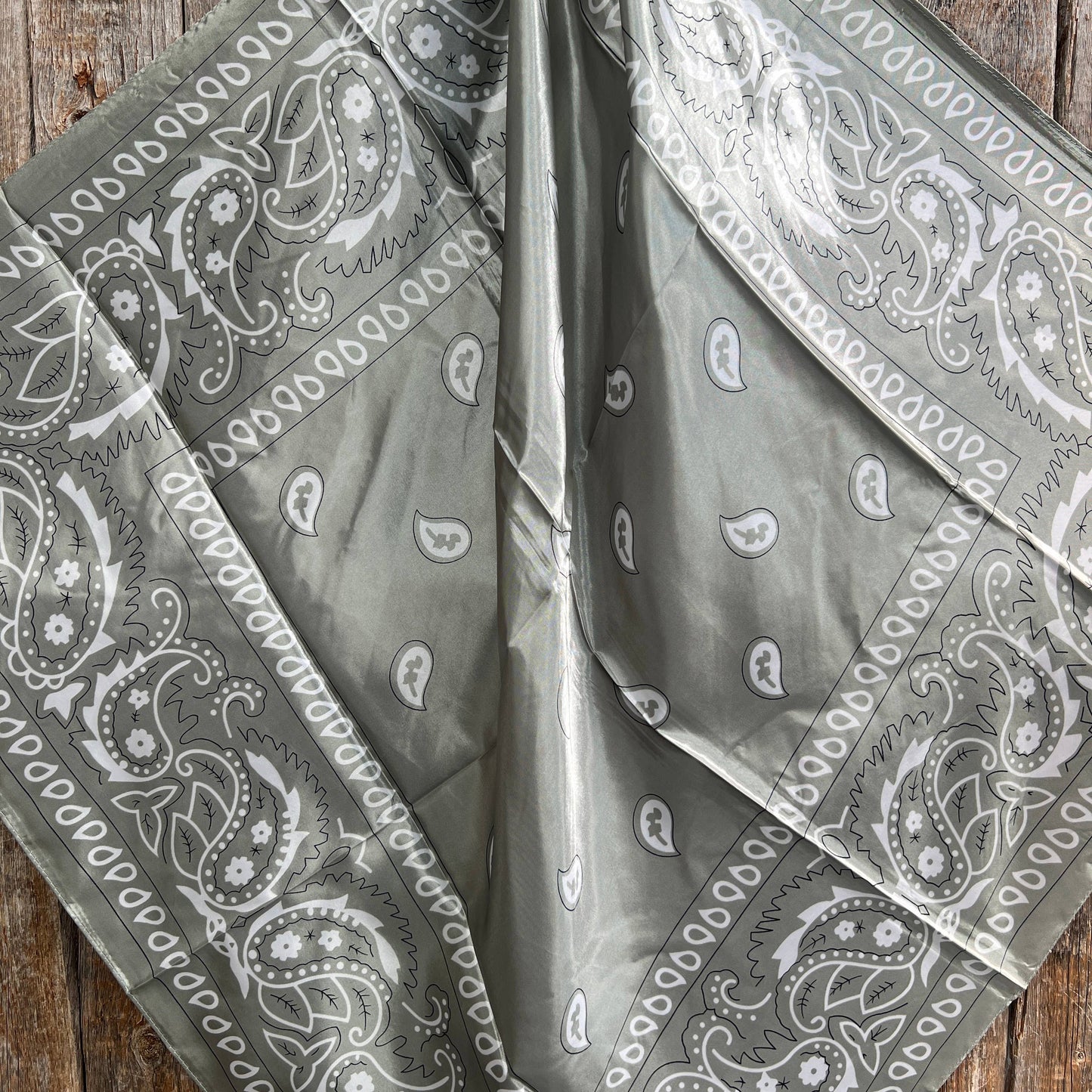 Rodeo Drive - 35X35"  Sage & White Paisley Wild Rag/Scarf WR3413
