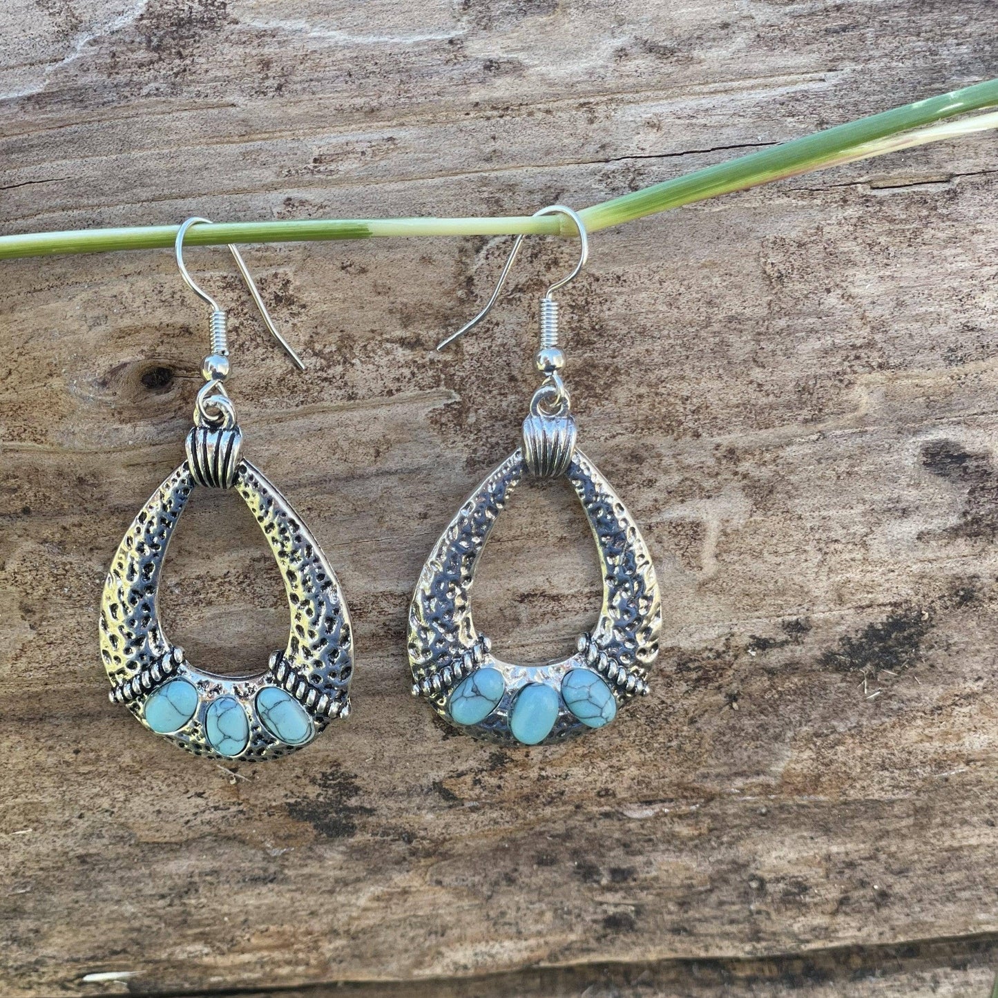 Rodeo Drive - Turquoise Dangle Silver Fashion Earrings WA196