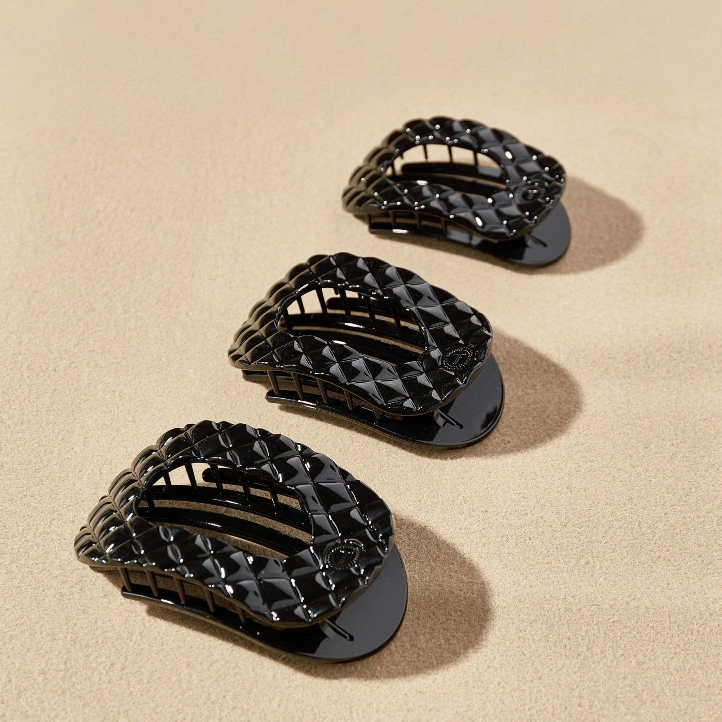 TELETIES - Flat Round Hair Clip | Medium | Jet Black Quilted