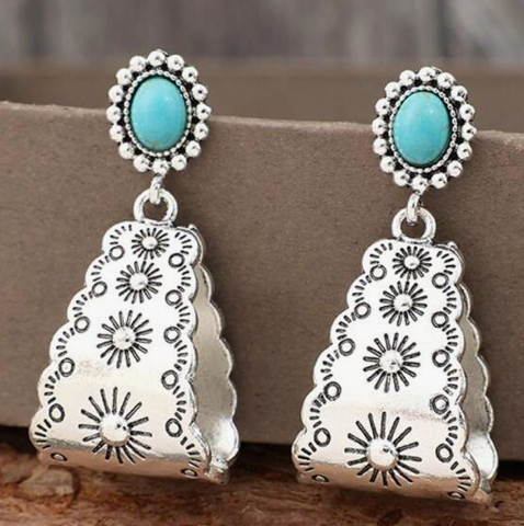 Honey Beez Boutique - Turquoise Western Style earrings 