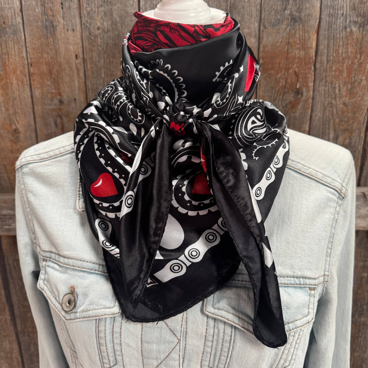 Rodeo Drive - 35X35" Lucky Cards Wild Rag / Scarf WR3433