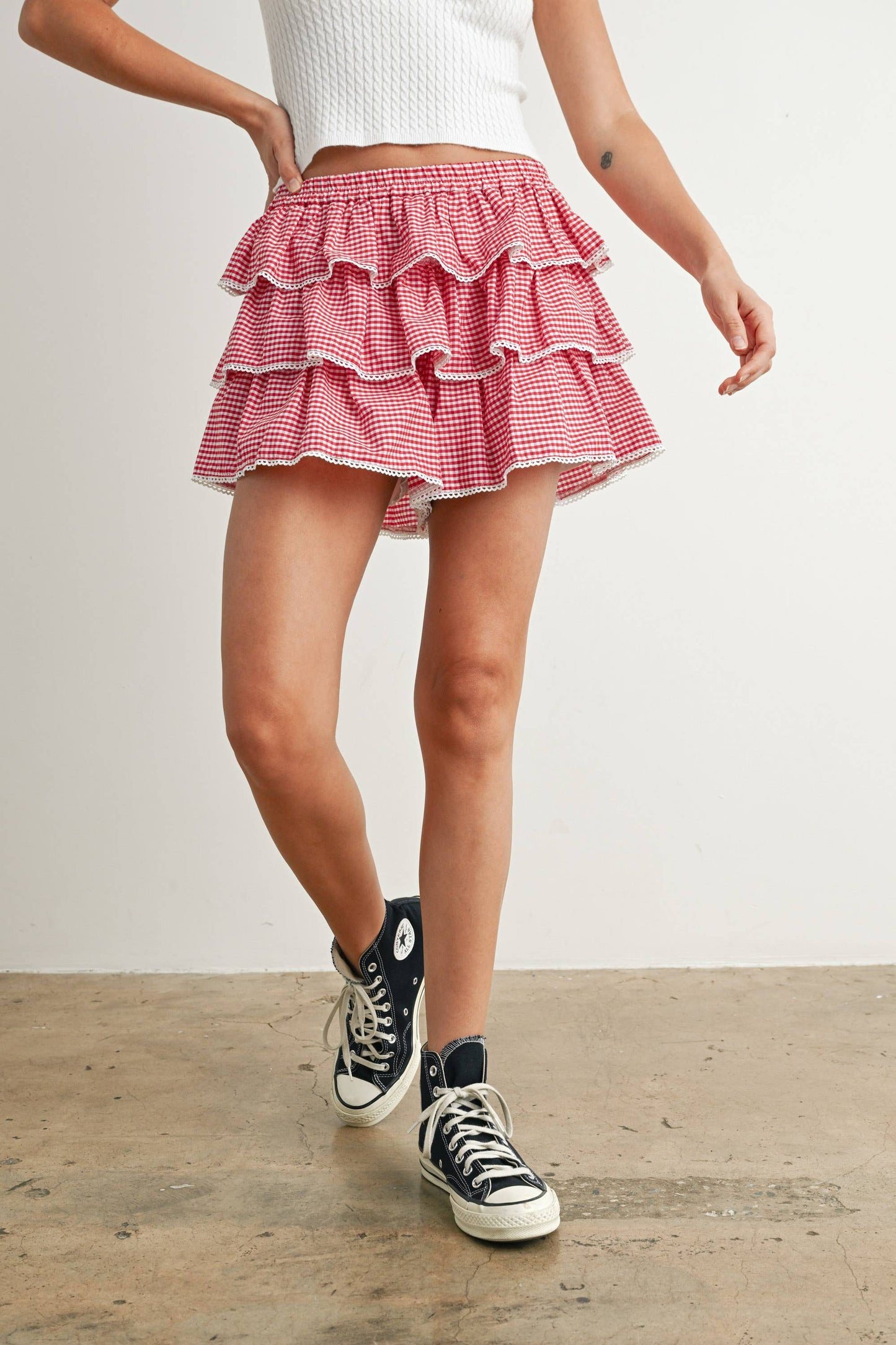 BUTTERMELON - Tiered Ruffle Mini Skort - BMP7719: RED / IVORY / M