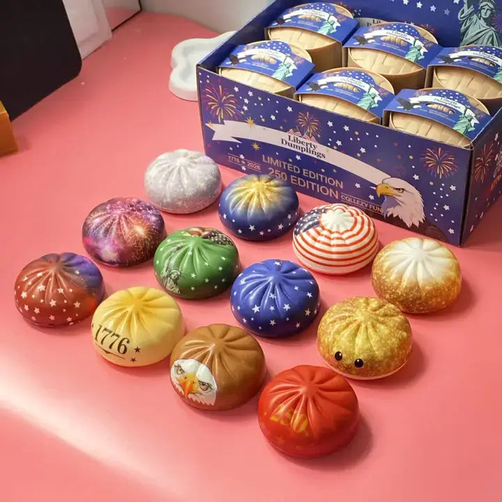 Liffy - 4th of July Dumpling Shape Squishy Stress Relief Toy: USA Theme Dumpling Squishy Set B with Steamer Display Box / ONE SIZE
