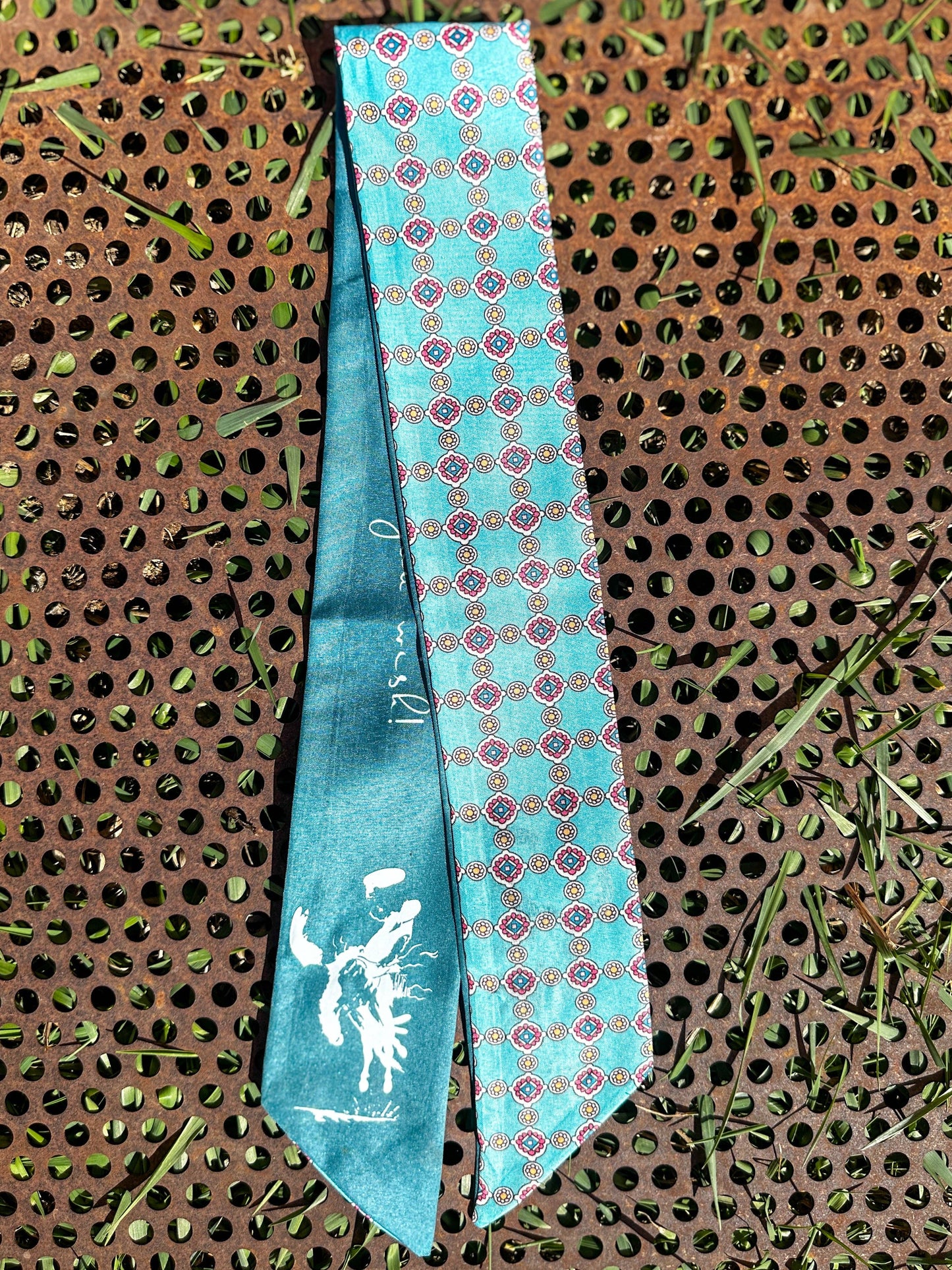 The Rodeo Rose - Teal Twillys: Round Geometric